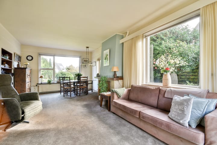 Photo 9 of Julianaweg 8