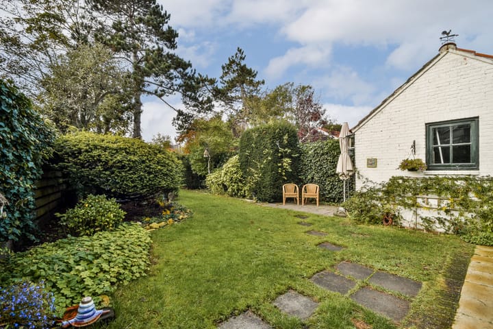 Photo 17 of Julianaweg 8