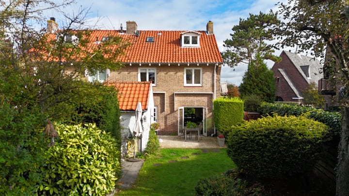 Photo 21 of Julianaweg 8