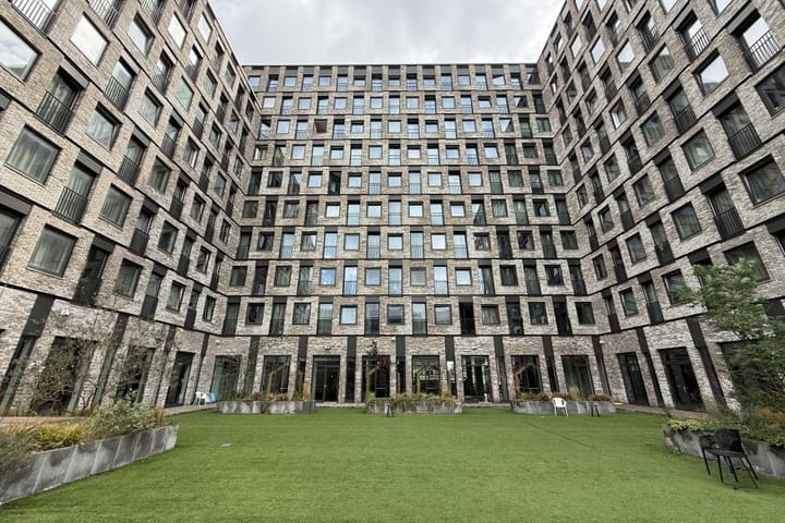 Photo 19 of Elizabeth Cady Stantonplein 461