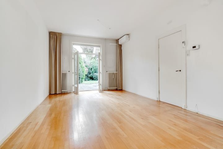 Foto 14 van Borneolaan 12