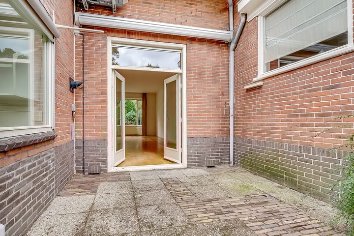 Foto 19 van Borneolaan 12