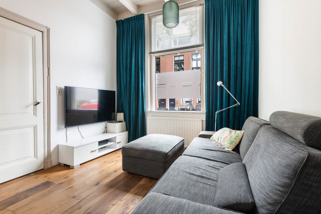 Photo 8 of Gildstraat 129