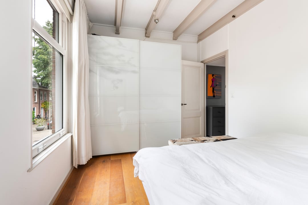 Photo 28 of Gildstraat 129