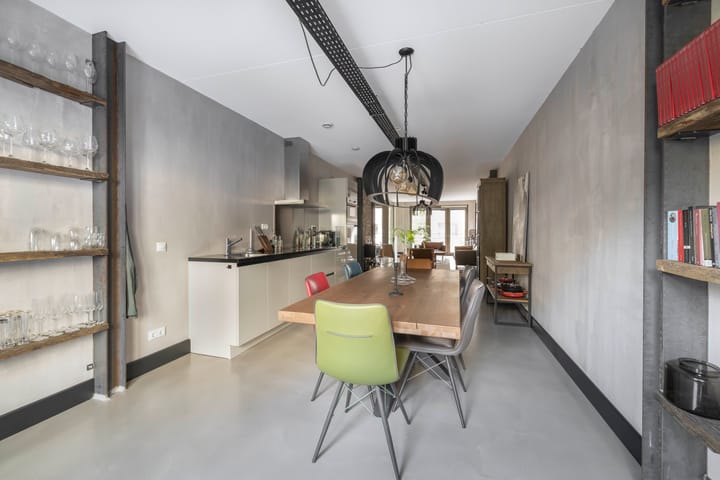 Photo 14 of Zijdebalenstraat 15