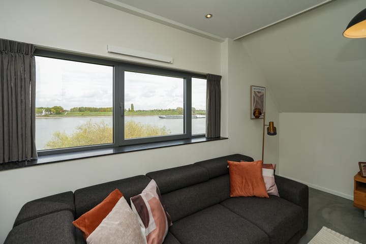 Foto 36 van Dijk 8-A