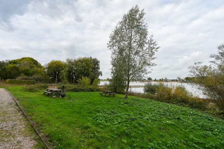 Foto 64 van Dijk 8-A