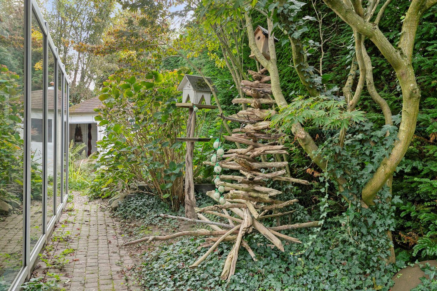 Photo 59 of Graaf de Hompeschstraat 2