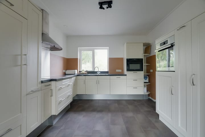 Photo 9 of Hoofdstraat 16