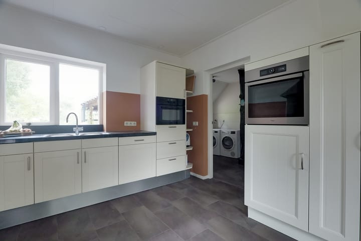 Photo 11 of Hoofdstraat 16