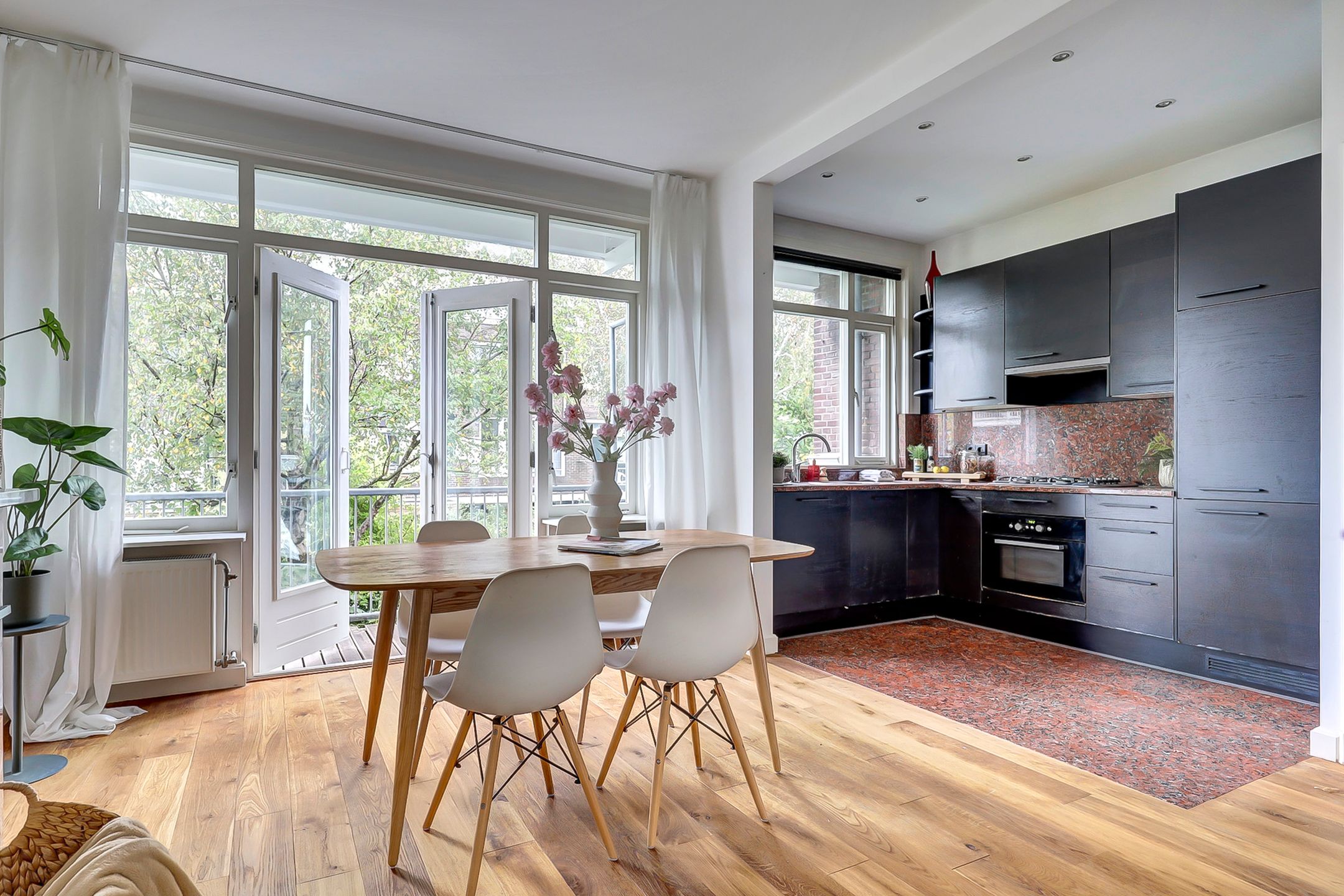 Foto 15 van Hugo de Grootstraat 298