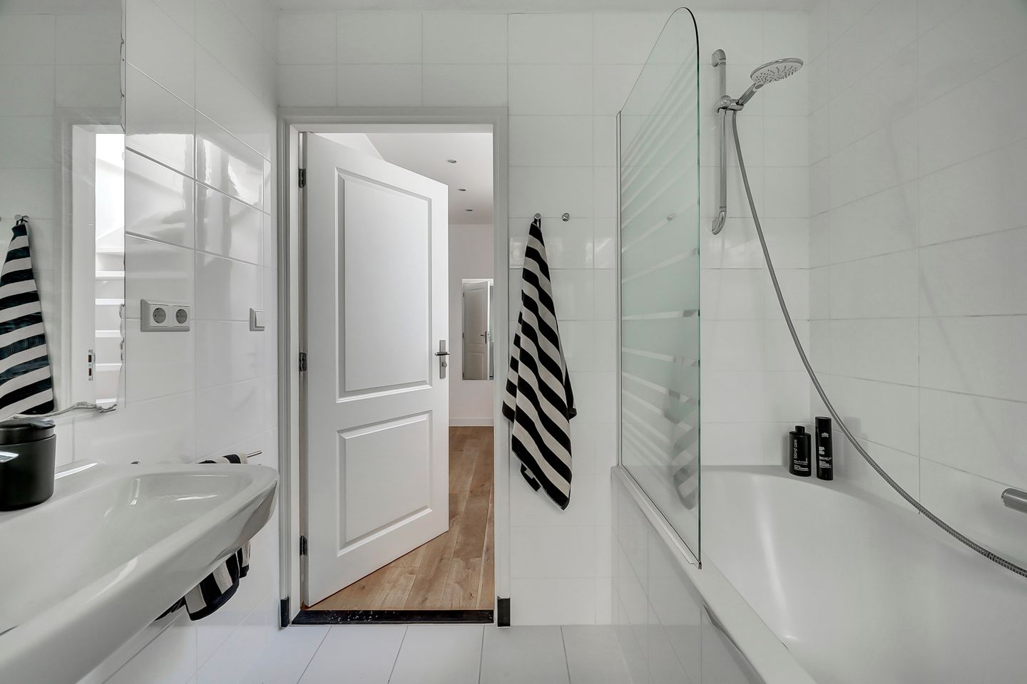 Foto 44 van Hugo de Grootstraat 298