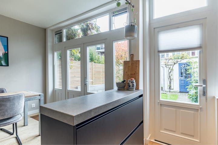 Foto 12 van Herman Modedstraat 31