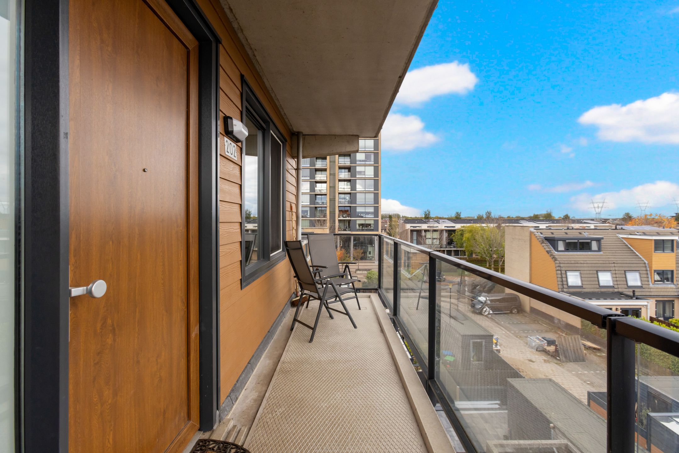 Photo 6 of Avenue Carré 202