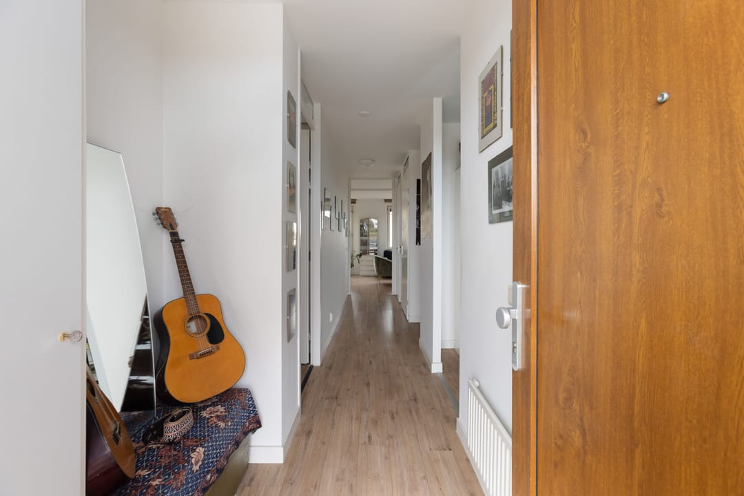 Photo 8 of Avenue Carré 202