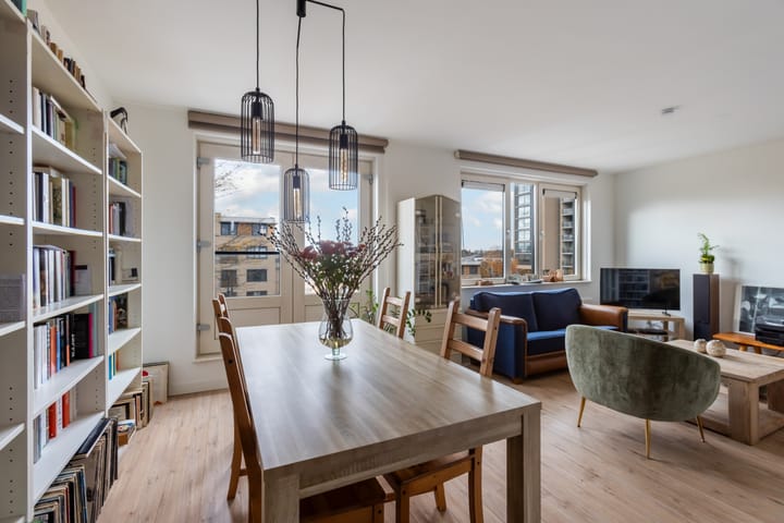 Photo 15 of Avenue Carré 202