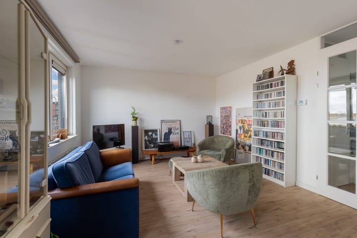 Photo 17 of Avenue Carré 202