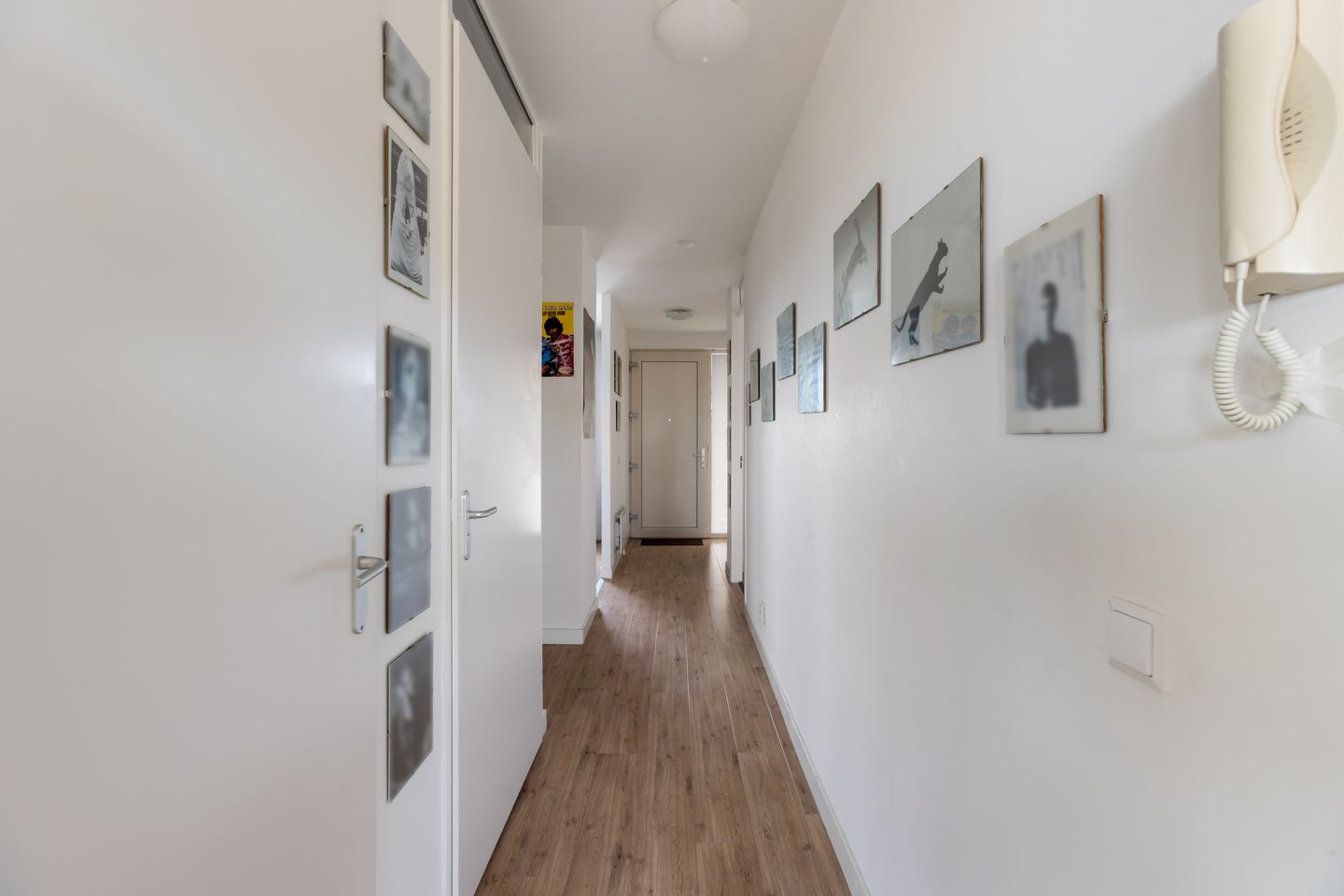 Photo 20 of Avenue Carré 202