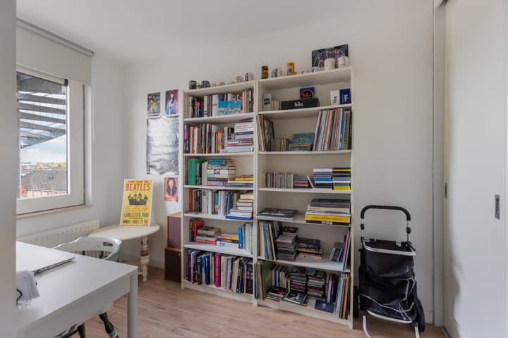 Photo 25 of Avenue Carré 202