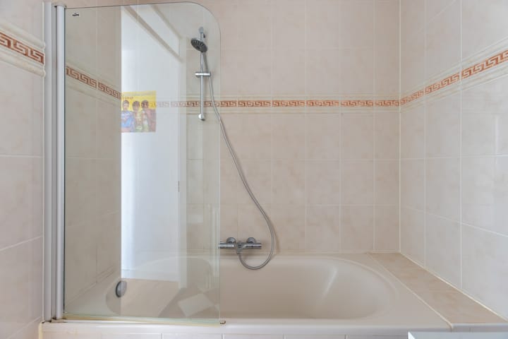 Photo 29 of Avenue Carré 202