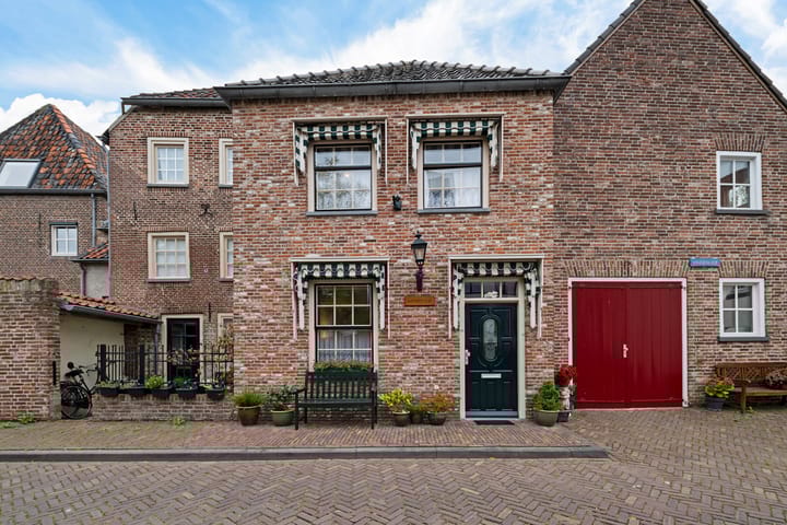 Foto 1 van Binnenhof 16