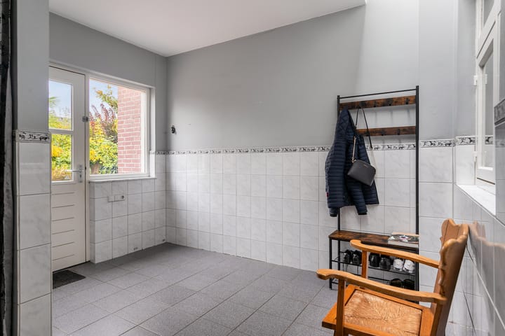 Photo 16 of Bosstraat 8