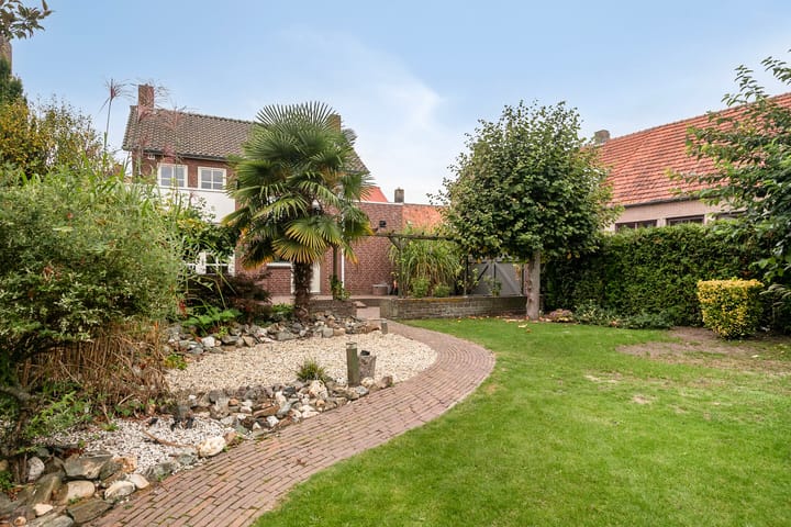 Photo 31 of Bosstraat 8