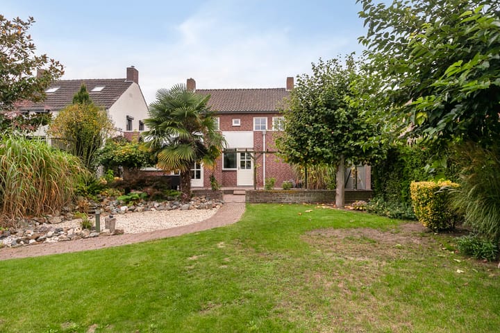 Photo 32 of Bosstraat 8