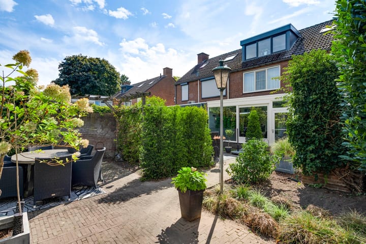 Foto 38 van Herenstraat 251