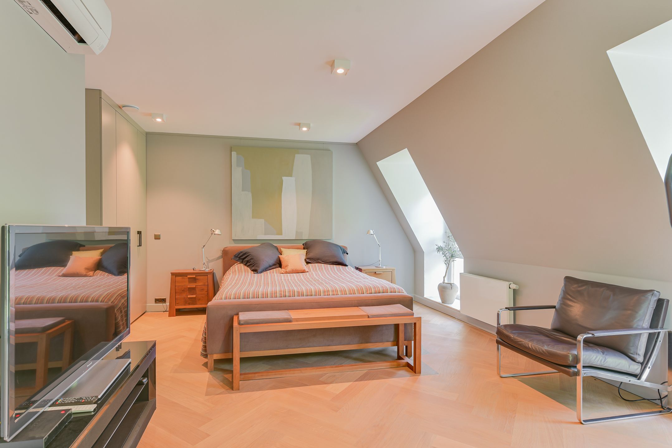 Foto 12 van Julianalaan 9-0007