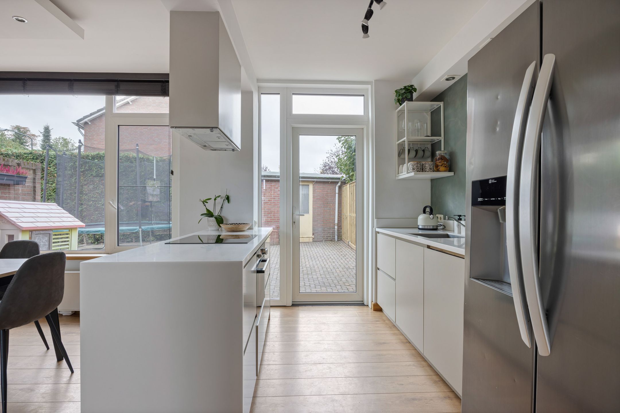 Foto 6 van Adalbertstraat 1