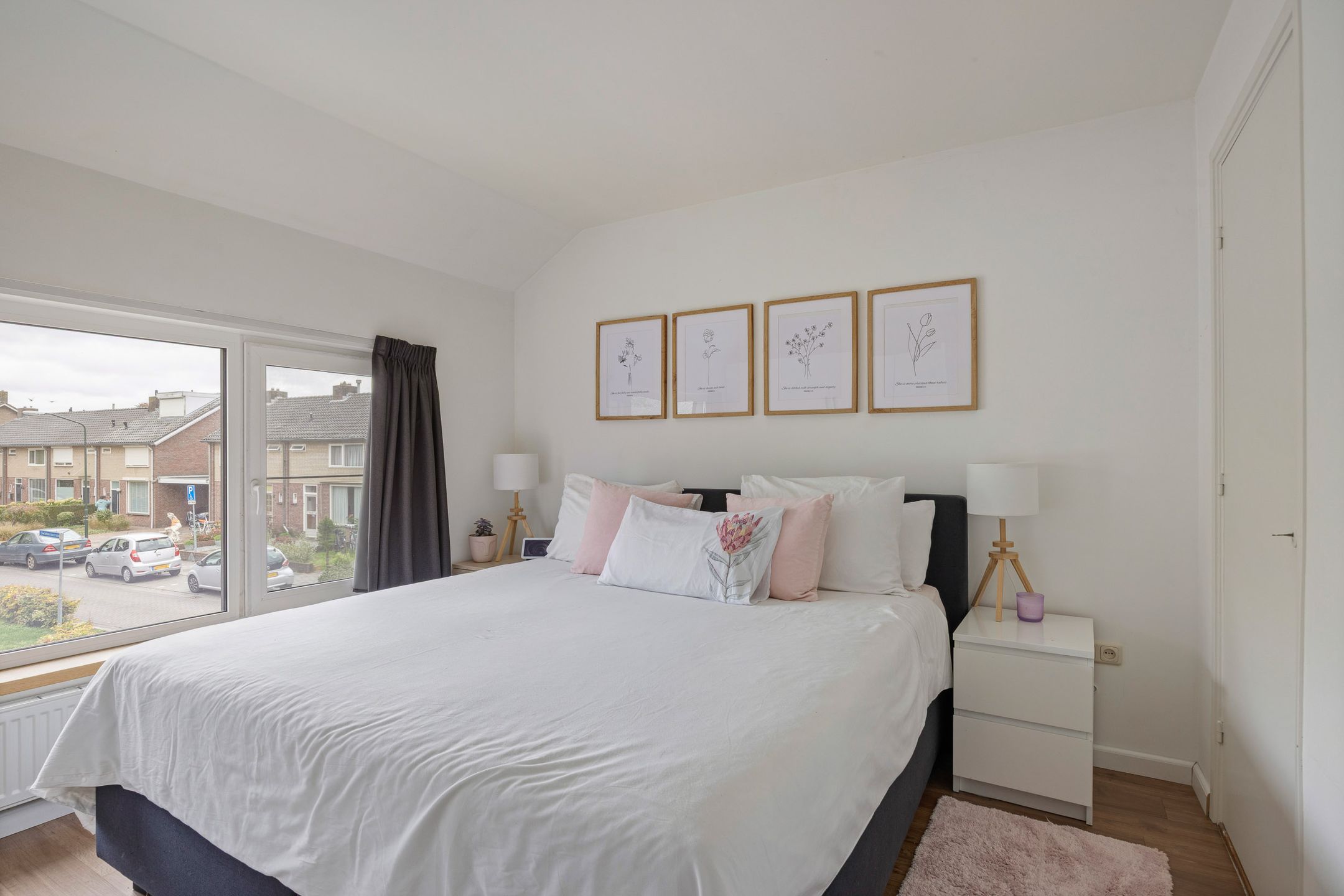 Foto 15 van Adalbertstraat 1