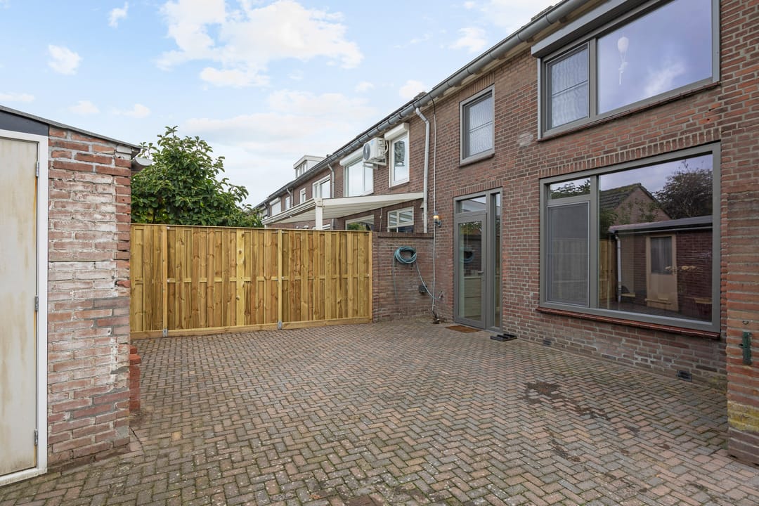 Foto 28 van Adalbertstraat 1