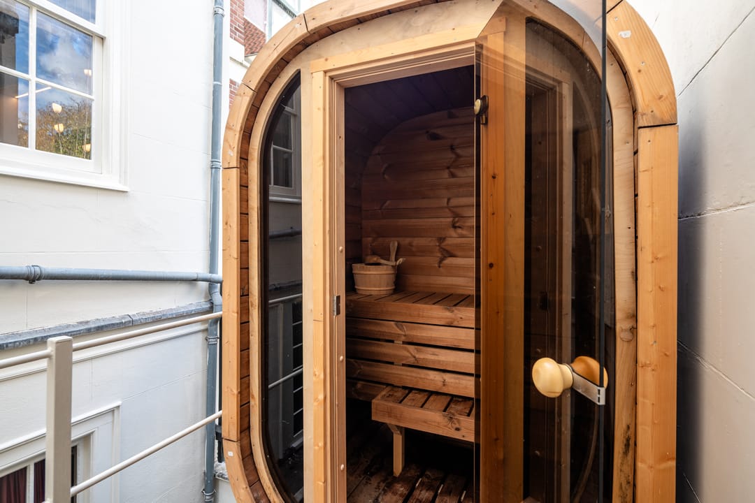 Foto 8 van Oudezijds Achterburgwal 210