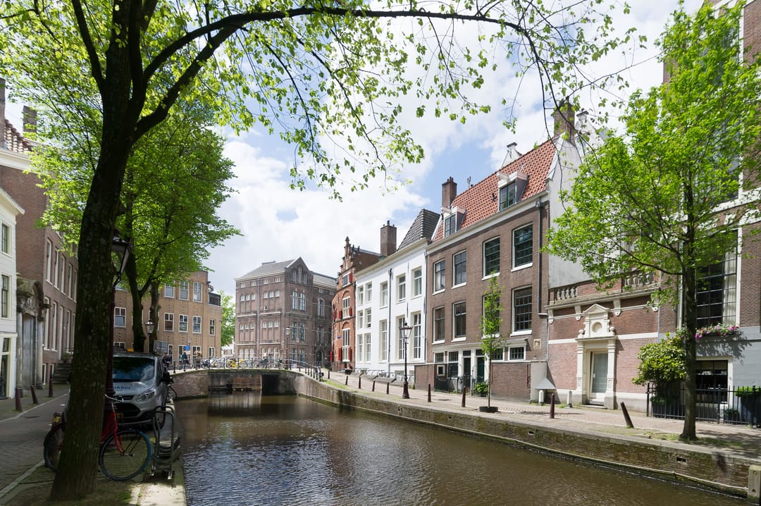 Foto 13 van Oudezijds Achterburgwal 210