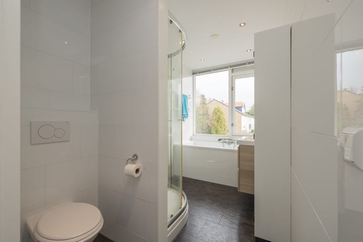 Photo 4 of Heemskerklaan 14