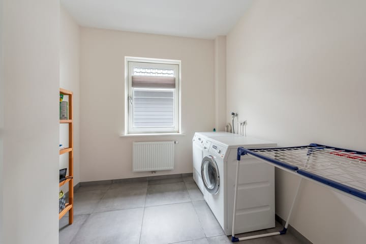 Photo 42 of Slipsteek 9