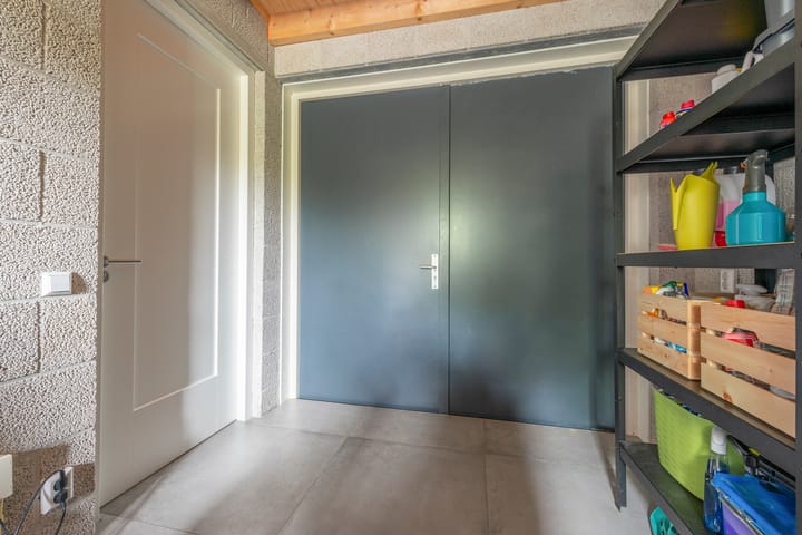 Photo 48 of Slipsteek 9