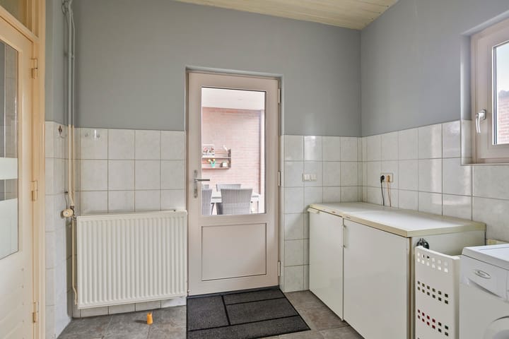 Foto 16 van Madeliefstraat 7