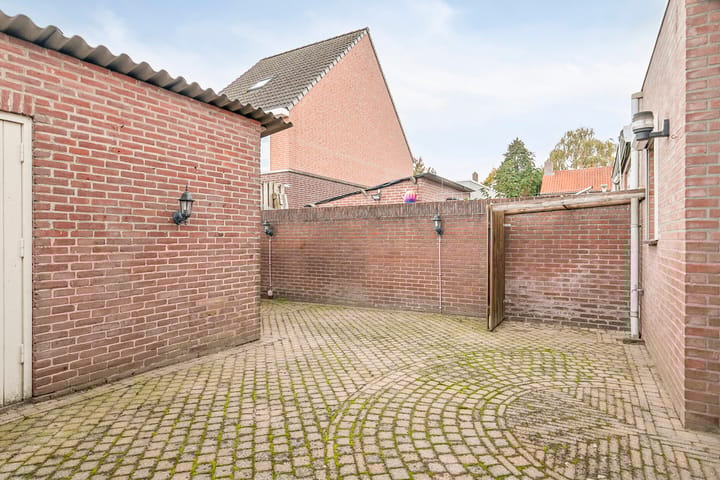 Foto 32 van Madeliefstraat 7