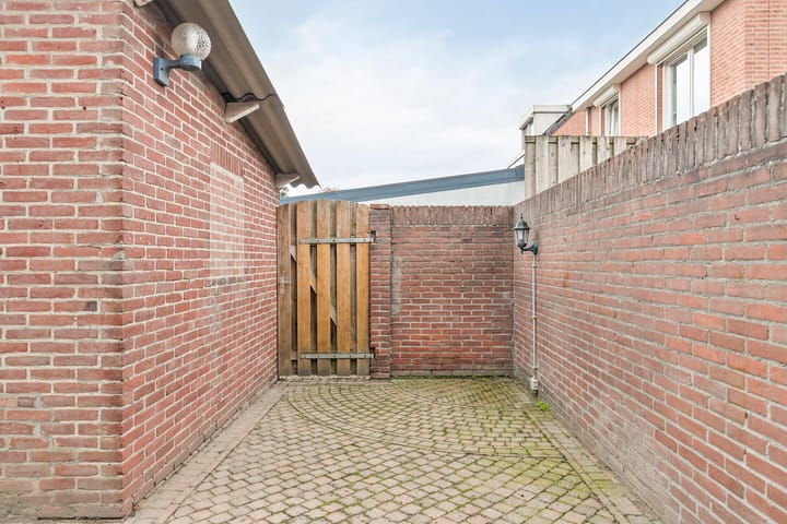 Foto 33 van Madeliefstraat 7