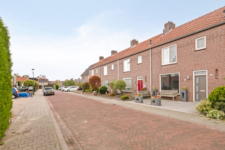 Foto 7 van Madeliefstraat 7