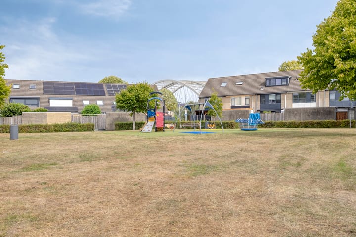 Foto 28 van Grenenplein 27