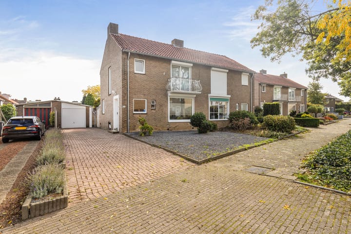 Foto 1 van Bernhardstraat 10