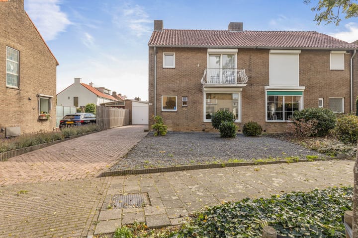 Foto 8 van Bernhardstraat 10