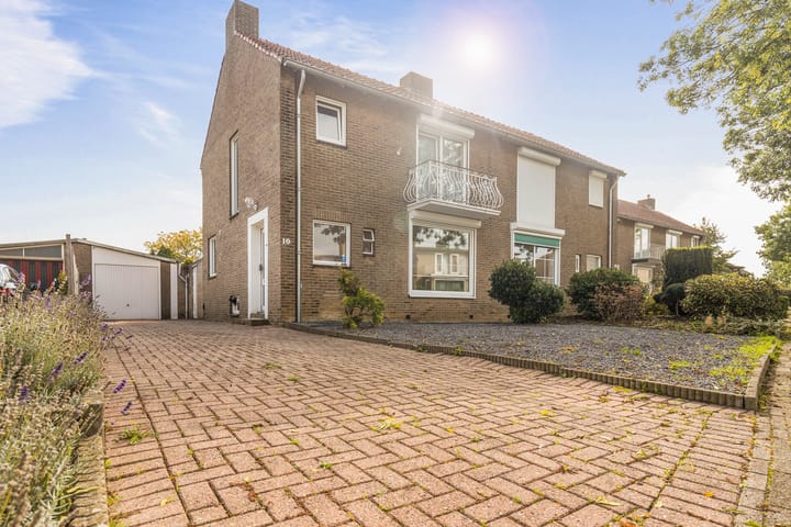 Foto 6 van Bernhardstraat 10