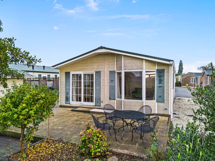 Photo 2 of Oudendijkseweg 21-J