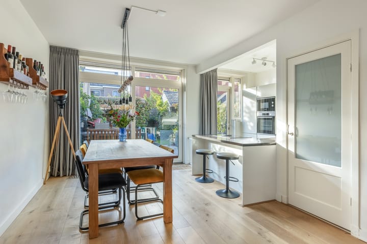 Foto 8 van Detmoldstraat 31