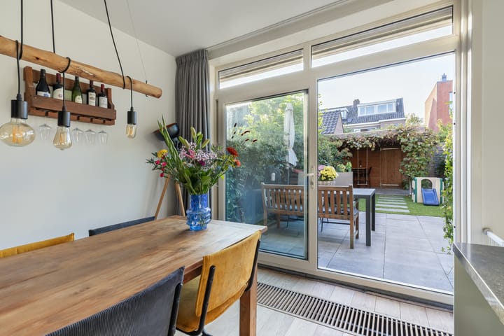 Foto 12 van Detmoldstraat 31