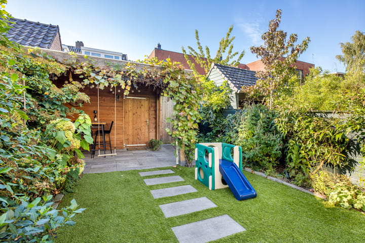 Foto 15 van Detmoldstraat 31